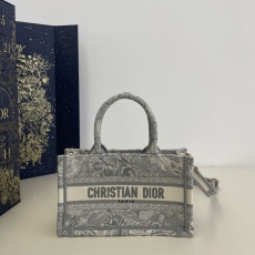 Christian Dior Shopping Bags